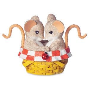 Charming Tails Life is a Picnic Figurine