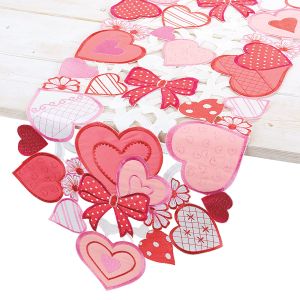 Hearts & Bows Table Runner